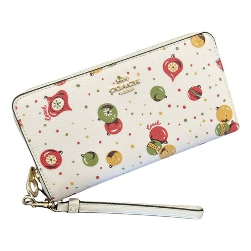 Pre-owned Coach Wallet In White