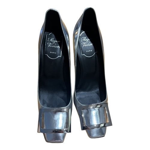 Pre-owned Roger Vivier Leather Heels In Silver