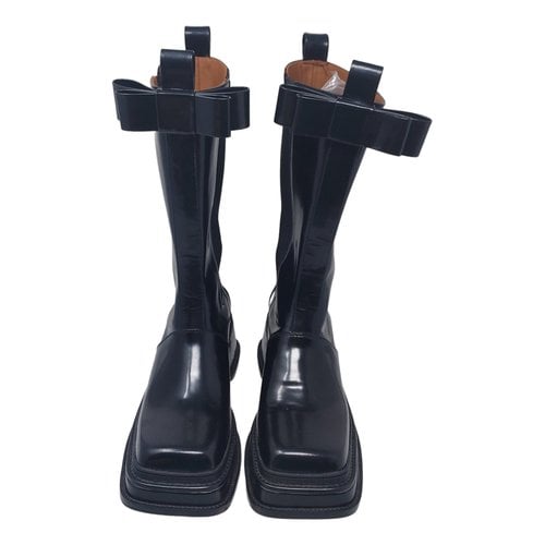 Pre-owned Shushu-tong Patent Leather Boots In Black