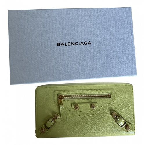 Pre-owned Balenciaga Leather Purse In Green