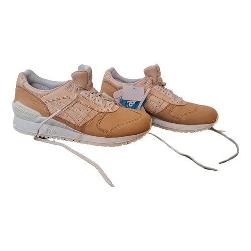 Pre-owned Asics Leather Low Trainers In Beige