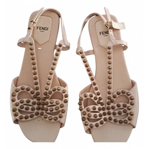 Pre-owned Fendi Leather Sandals In Beige