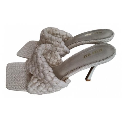 Pre-owned Alias Mae Cloth Heels In White