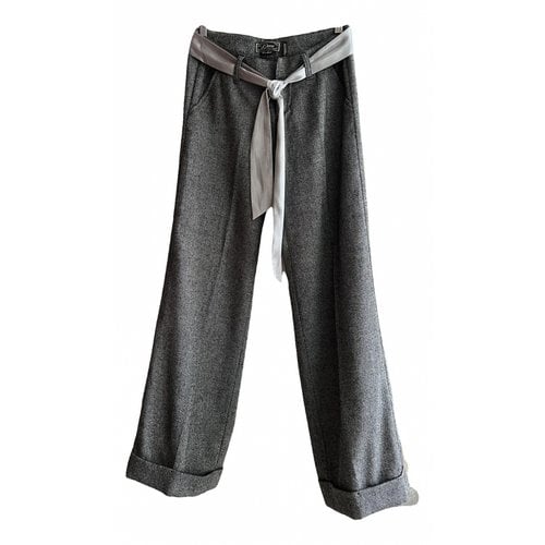 Pre-owned Guess Trousers In Grey