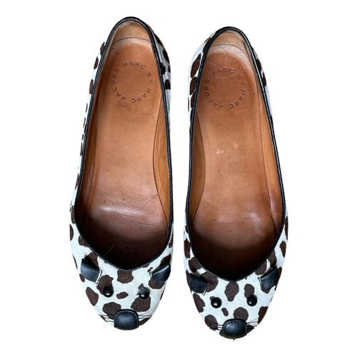 Pre-owned Marc By Marc Jacobs Pony-style Calfskin Ballet Flats In Ecru