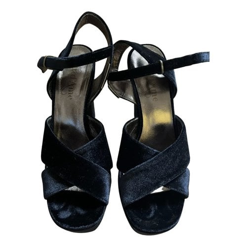 Pre-owned Ottod'ame Velvet Sandals In Black