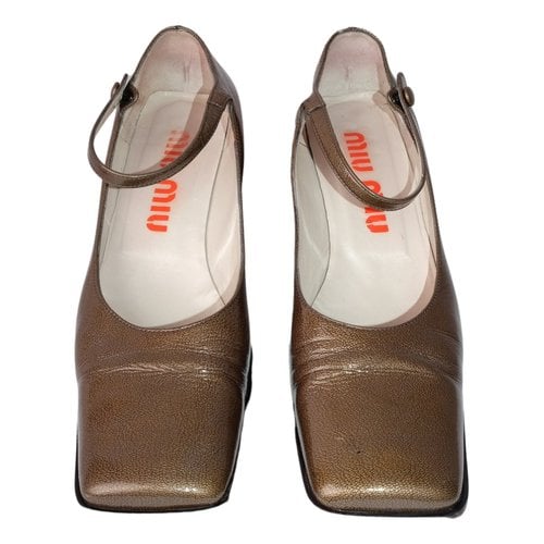 Pre-owned Miu Miu Patent Leather Heels In Khaki