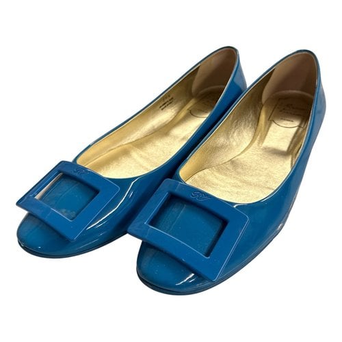 Pre-owned Roger Vivier Patent Leather Flats In Blue