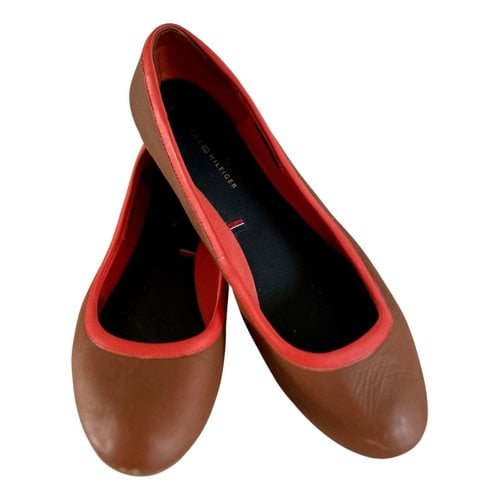 Pre-owned Tommy Hilfiger Leather Ballet Flats In Brown