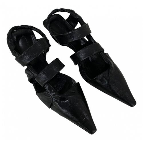 Pre-owned Bottega Veneta Leather Ballet Flats In Black