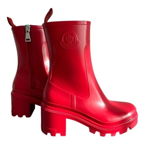 Pre-owned Moncler Boots In Red