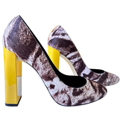 Pre-owned Fendi Pony-style Calfskin Heels In Yellow