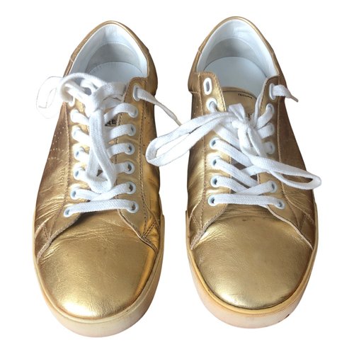 Pre-owned Celine Triomphe Leather Low Trainers In Gold