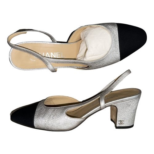 Pre-owned Chanel Slingback Leather Sandal In Silver