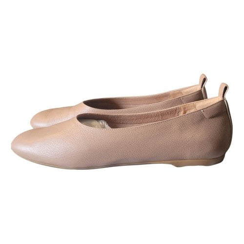 Pre-owned Everlane Leather Ballet Flats In Khaki