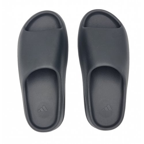 Pre-owned Yeezy X Adidas Slide Sandals In Black