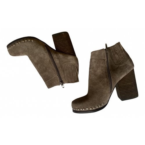 Pre-owned Jeffrey Campbell Boots In Beige