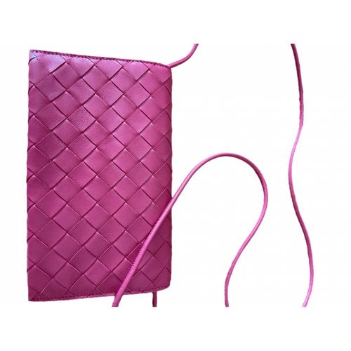 Pre-owned Bottega Veneta Leather Crossbody Bag In Pink