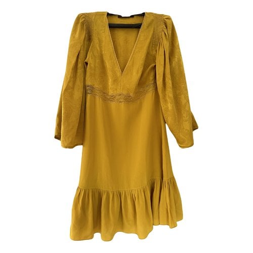 Pre-owned Roberto Cavalli Silk Mid-length Dress In Yellow