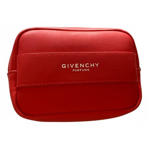 Pre-owned Givenchy Leather Purse In Red