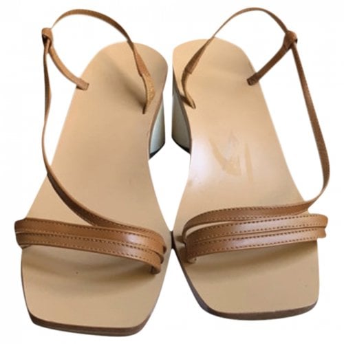 Pre-owned Liviana Conti Leather Sandals In Camel