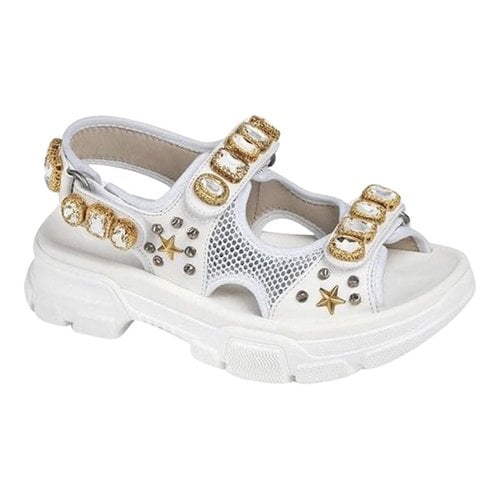 Pre-owned Gucci Aguru Crystal Leather Sandal In White