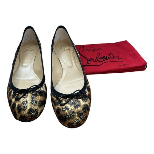 Pre-owned Christian Louboutin Leather Ballet Flats In Gold