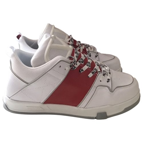 Pre-owned Valentino Garavani Leather High Trainers In Red