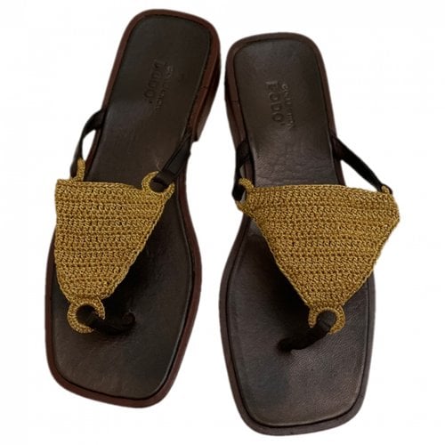 Pre-owned Dodo Mules & Clogs In Gold
