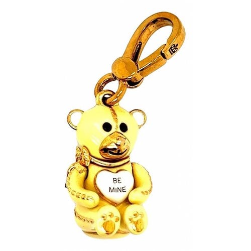 Pre-owned Juicy Couture Pendant In Yellow
