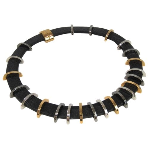 Pre-owned Fendi Leather Necklace In Black