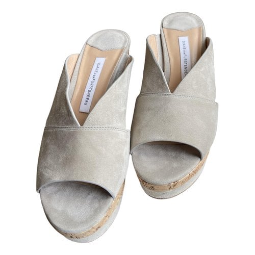 Pre-owned Diane Von Furstenberg Sandal In Grey