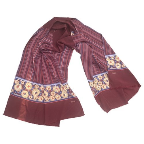 Pre-owned Gucci Silk Stole In Burgundy