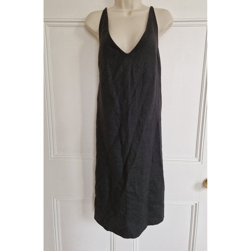 Pre-owned Valentino Linen Mid-length Dress In Black