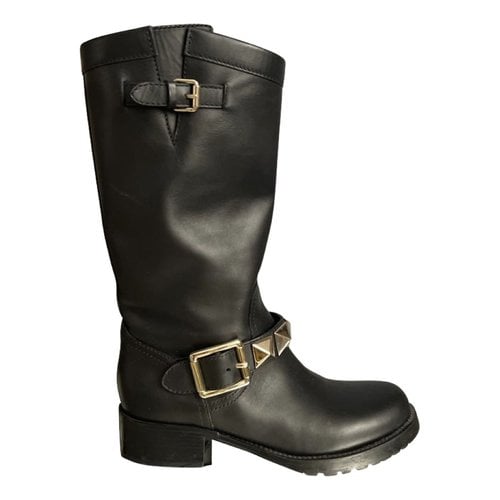 Pre-owned Valentino Garavani Leather Buckled Boots In Black