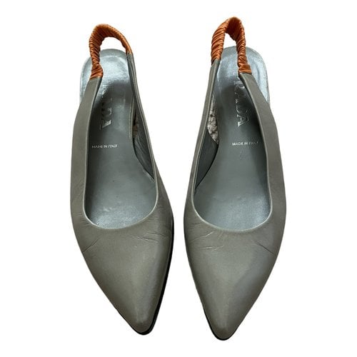 Pre-owned Prada Leather Flats In Grey