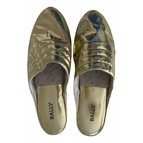Pre-owned Bally Vinyl Ballet Flats In Gold