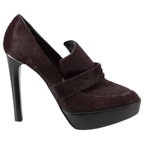 Pre-owned Burberry Pony-style Calfskin Heels In Burgundy