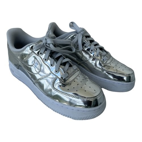 Pre-owned Nike Leather Trainers In Metallic