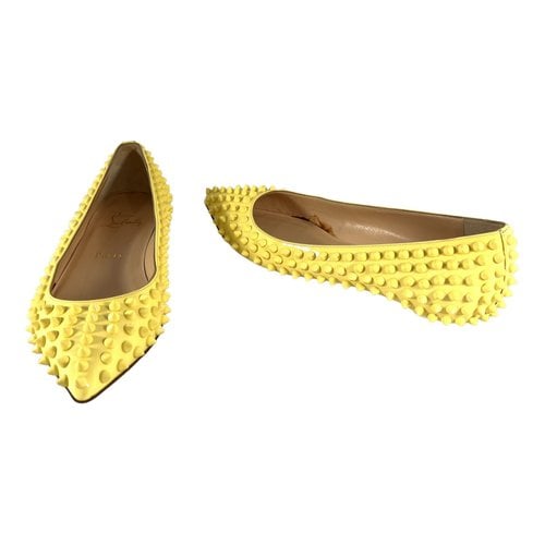 Pre-owned Christian Louboutin Leather Flats In Yellow