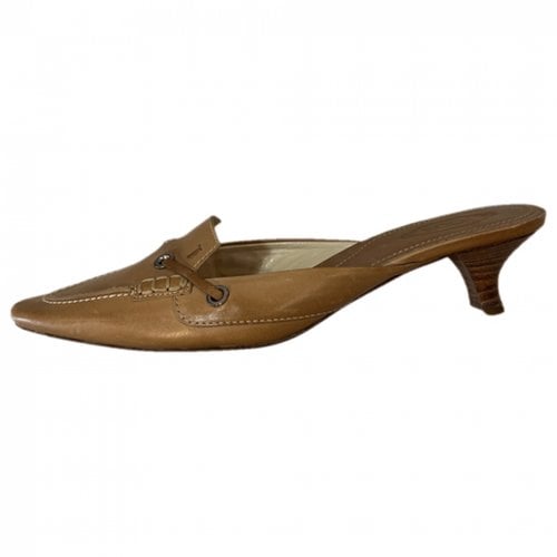 Pre-owned Tod's Leather Mules & Clogs In Camel