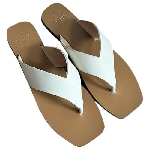 Pre-owned Atp Atelier Leather Flip Flops In White