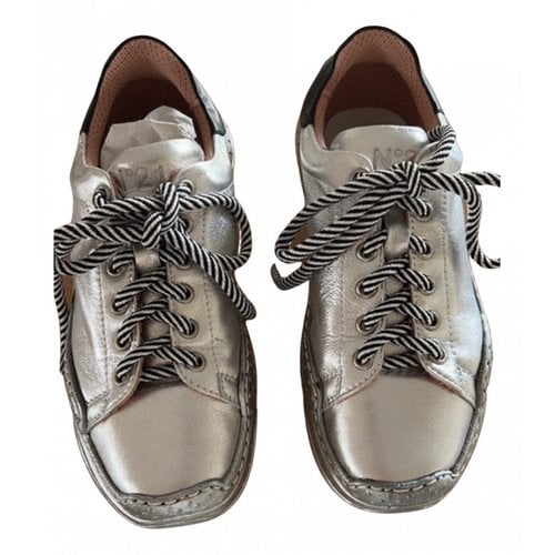 Pre-owned N°21 Leather Trainers In Silver