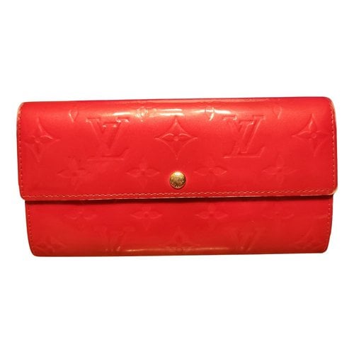 Pre-owned Louis Vuitton Sarah Patent Leather Wallet In Red