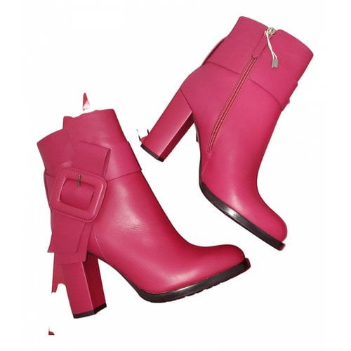 Pre-owned Valentino Garavani Leather Ankle Boots In Pink