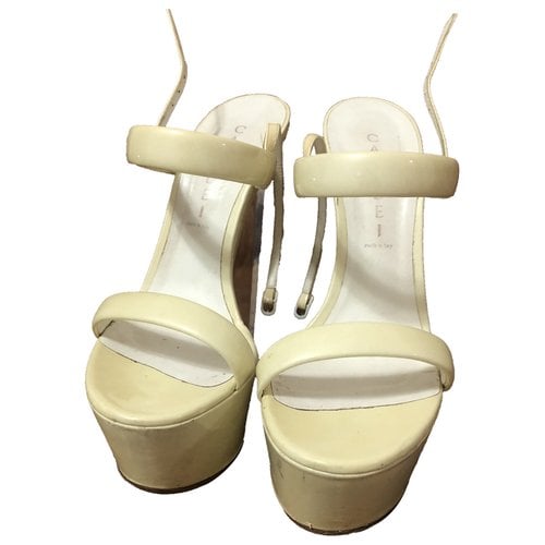 Pre-owned Casadei Leather Mules & Clogs In White