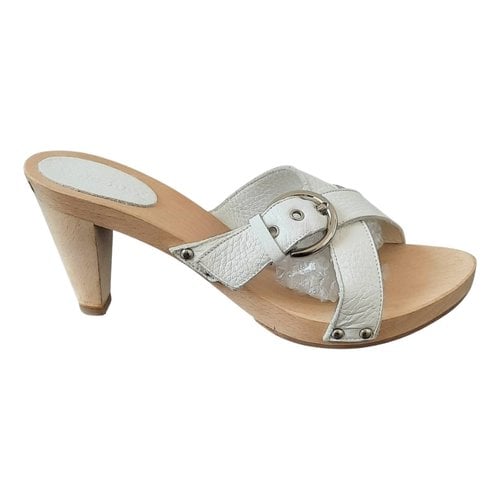 Pre-owned Burberry Fabric Sandals In White