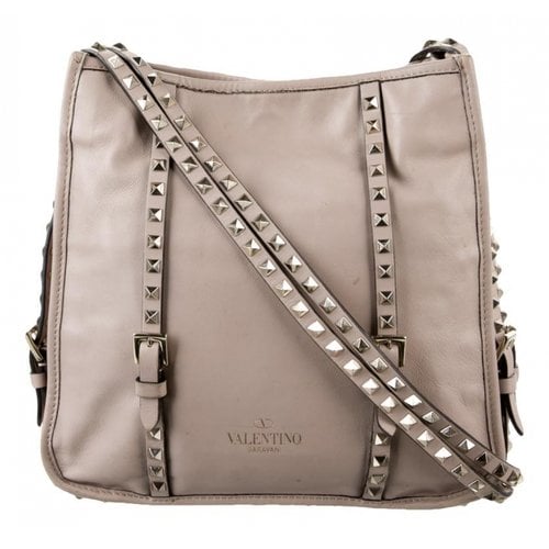 Pre-owned Valentino Garavani Rockstud Leather Handbag In Beige