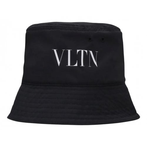 Pre-owned Valentino Garavani Hat In Black