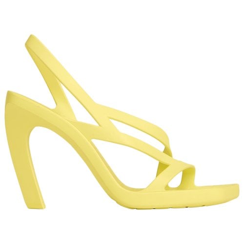 Pre-owned Bottega Veneta Heels In Yellow